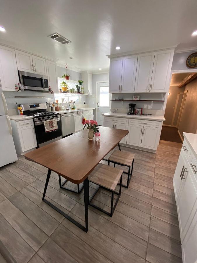 Private Room In La With Free Wifi And Tv With Shared Kitchen Los Angeles Esterno foto