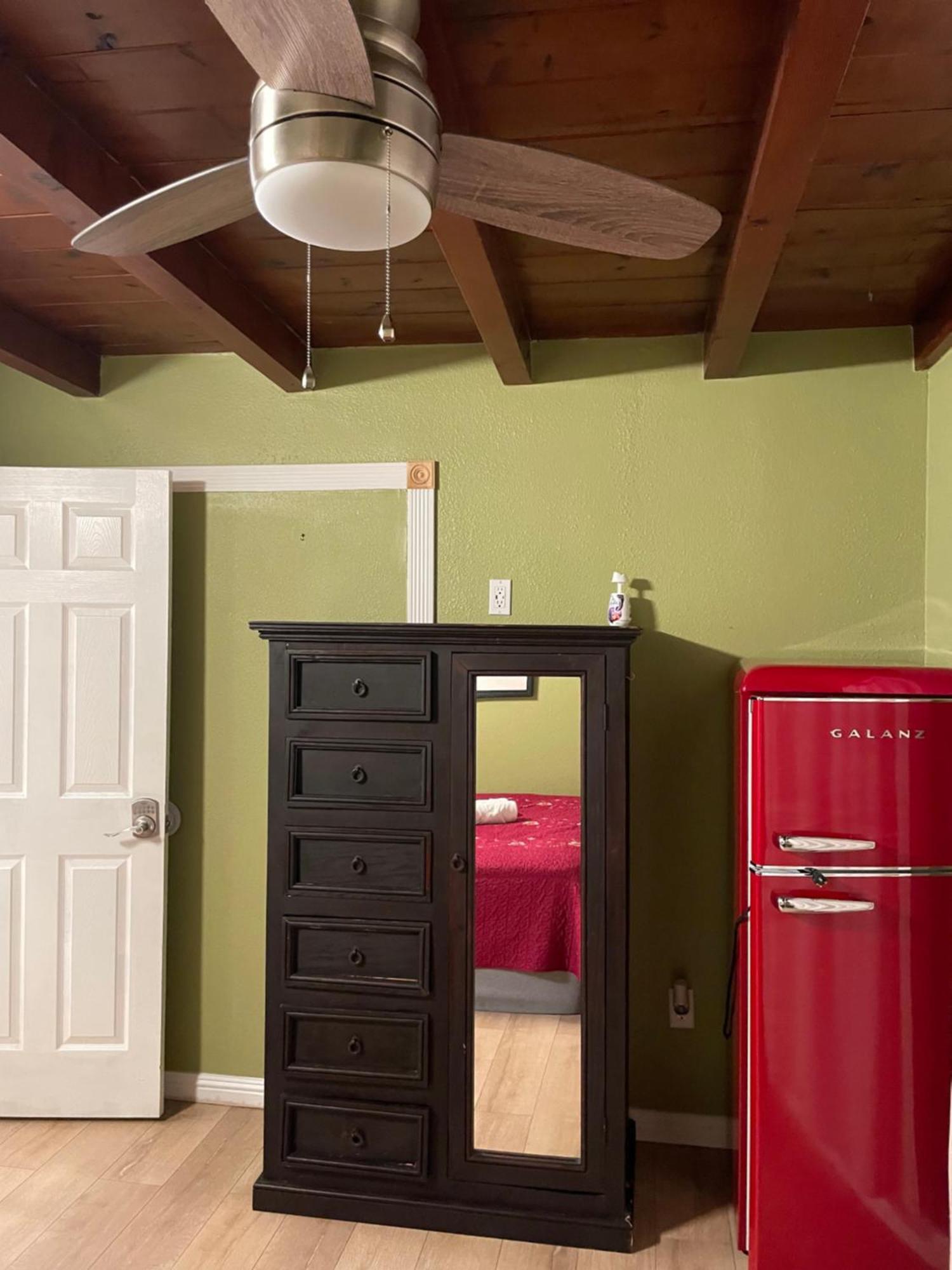 Private Room In La With Free Wifi And Tv With Shared Kitchen Los Angeles Esterno foto
