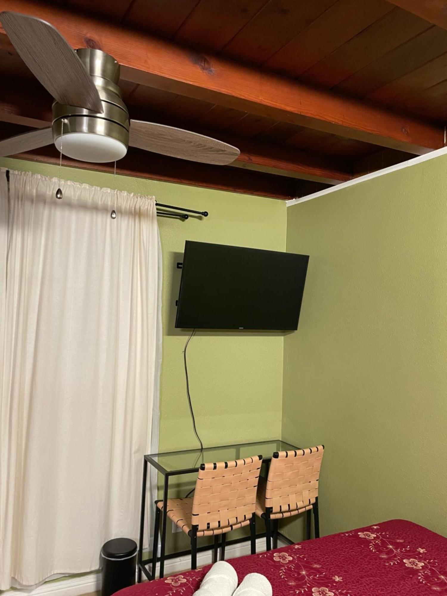 Private Room In La With Free Wifi And Tv With Shared Kitchen Los Angeles Esterno foto