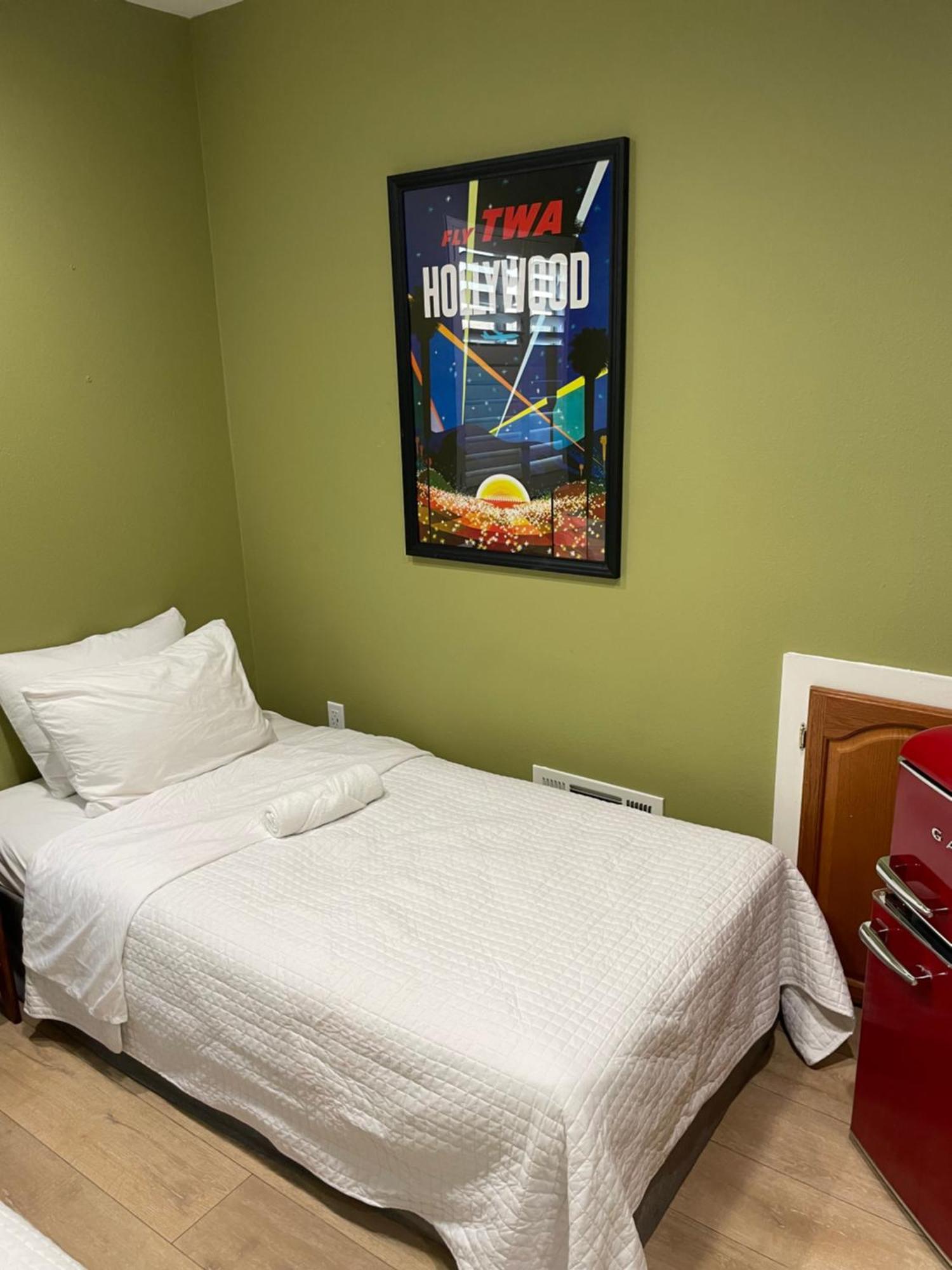 Private Room In La With Free Wifi And Tv With Shared Kitchen Los Angeles Esterno foto