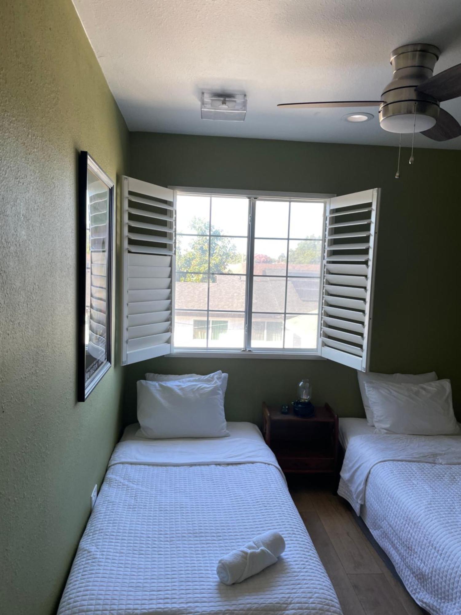 Private Room In La With Free Wifi And Tv With Shared Kitchen Los Angeles Esterno foto