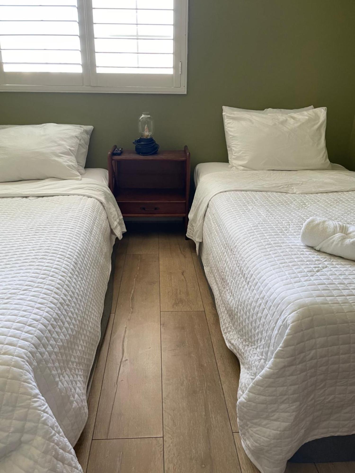 Private Room In La With Free Wifi And Tv With Shared Kitchen Los Angeles Esterno foto